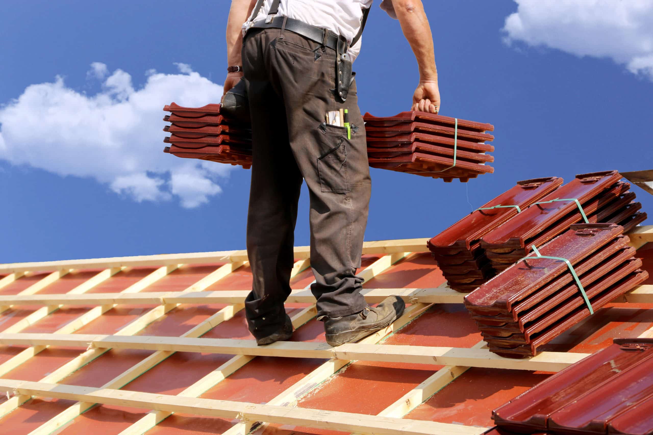 Protégez et embellissez votre toiture grâce aux artisans couvreurs